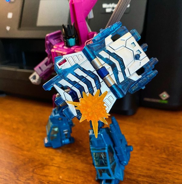 transformers earthrise sound barrier